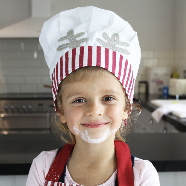 Personalised Child Reindeer Apron & Hat Set (6575390261328)