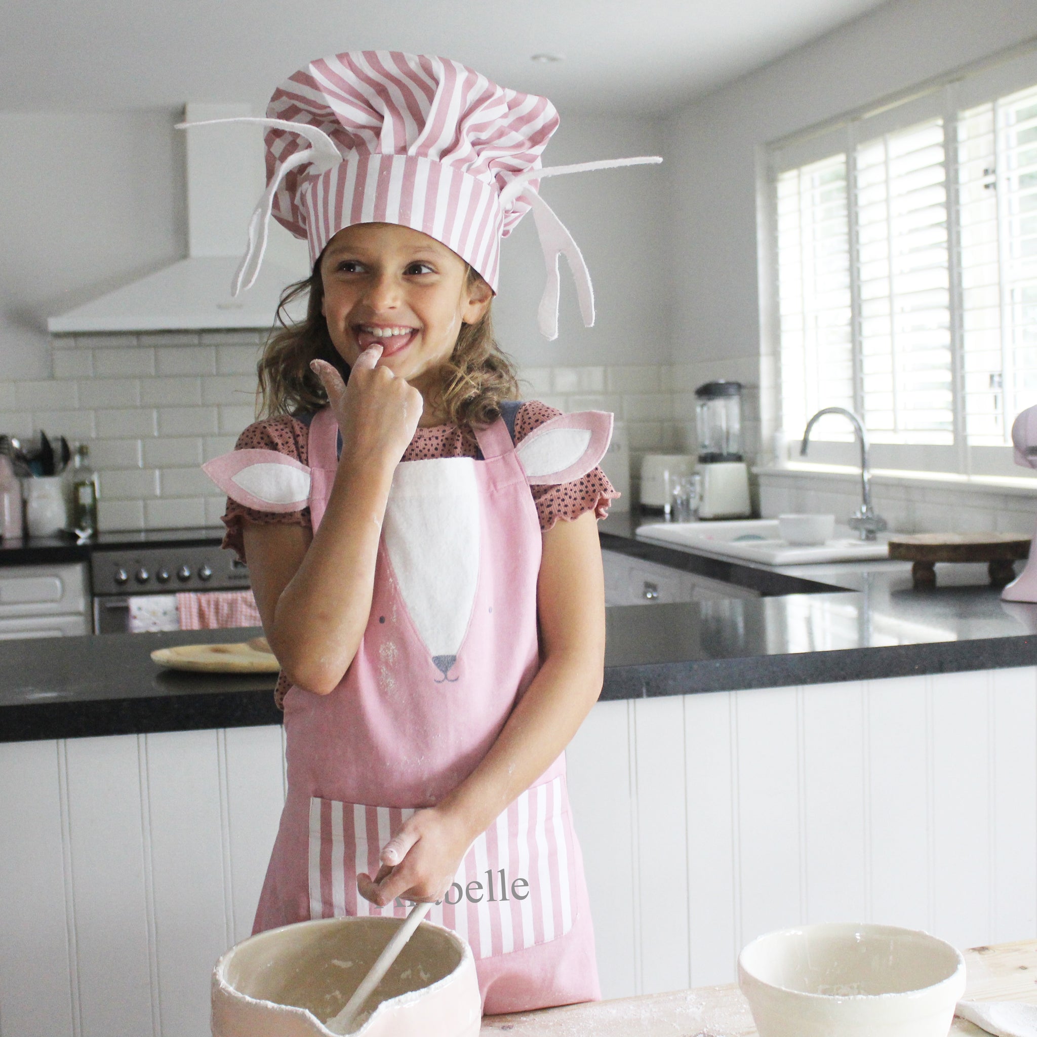 Personalised Pink Deer Child Apron & Hat Set (4878716764240)