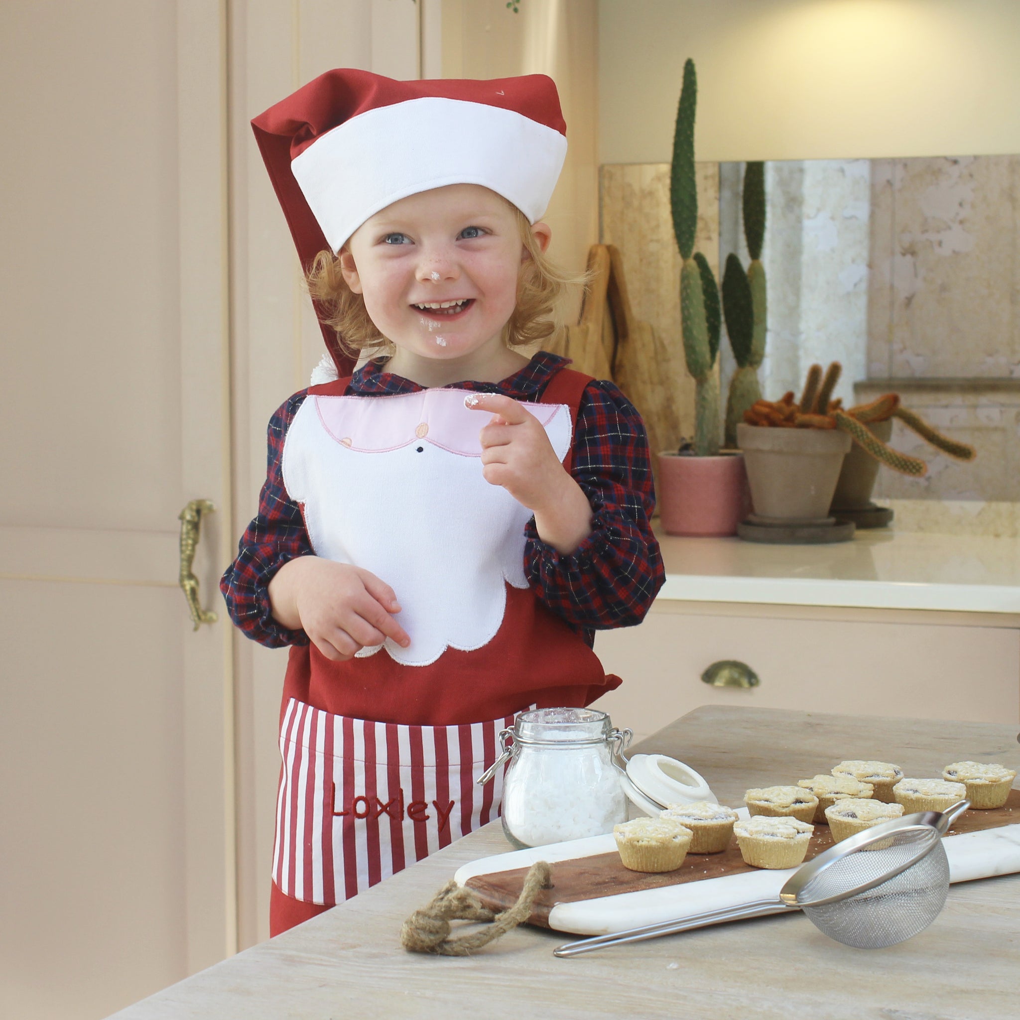 Personalised Father Christmas Child Apron & Hat Set (6609334468688)