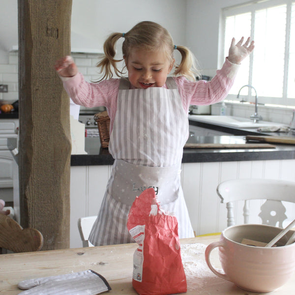 Personalised Grey Stripe & Star Child Apron & Glove Set (6548291518544)