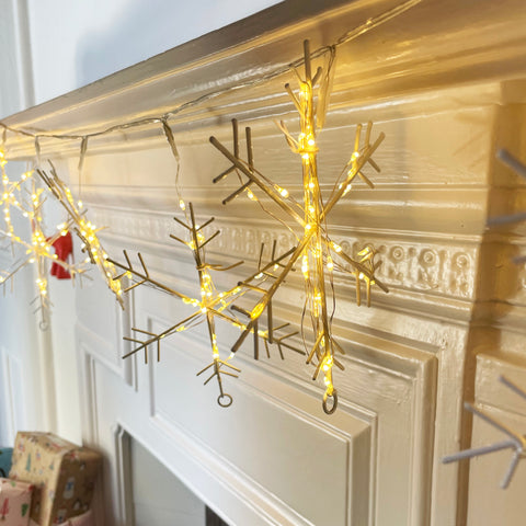 Snowflake Bunting Light