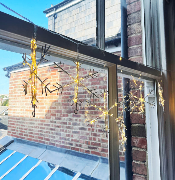 Snowflake Bunting Light