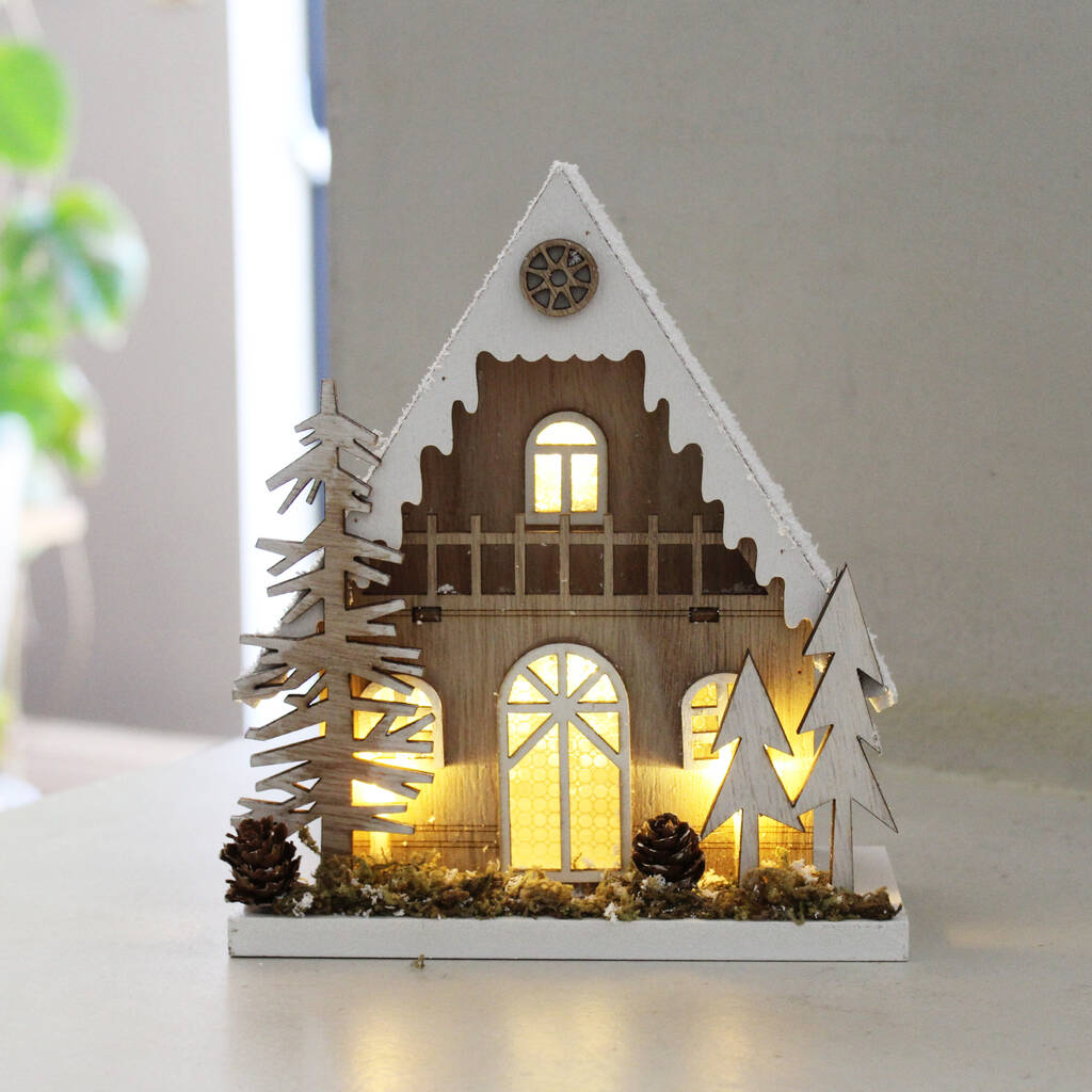 LED Wooden Lodge Scene (6570212425808)