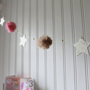 Glitter Mesh Pom Pom Garland (6641227235408)